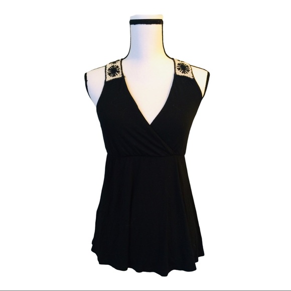 VENUS Tops - Venus Woman’s sleeveless top.Size S